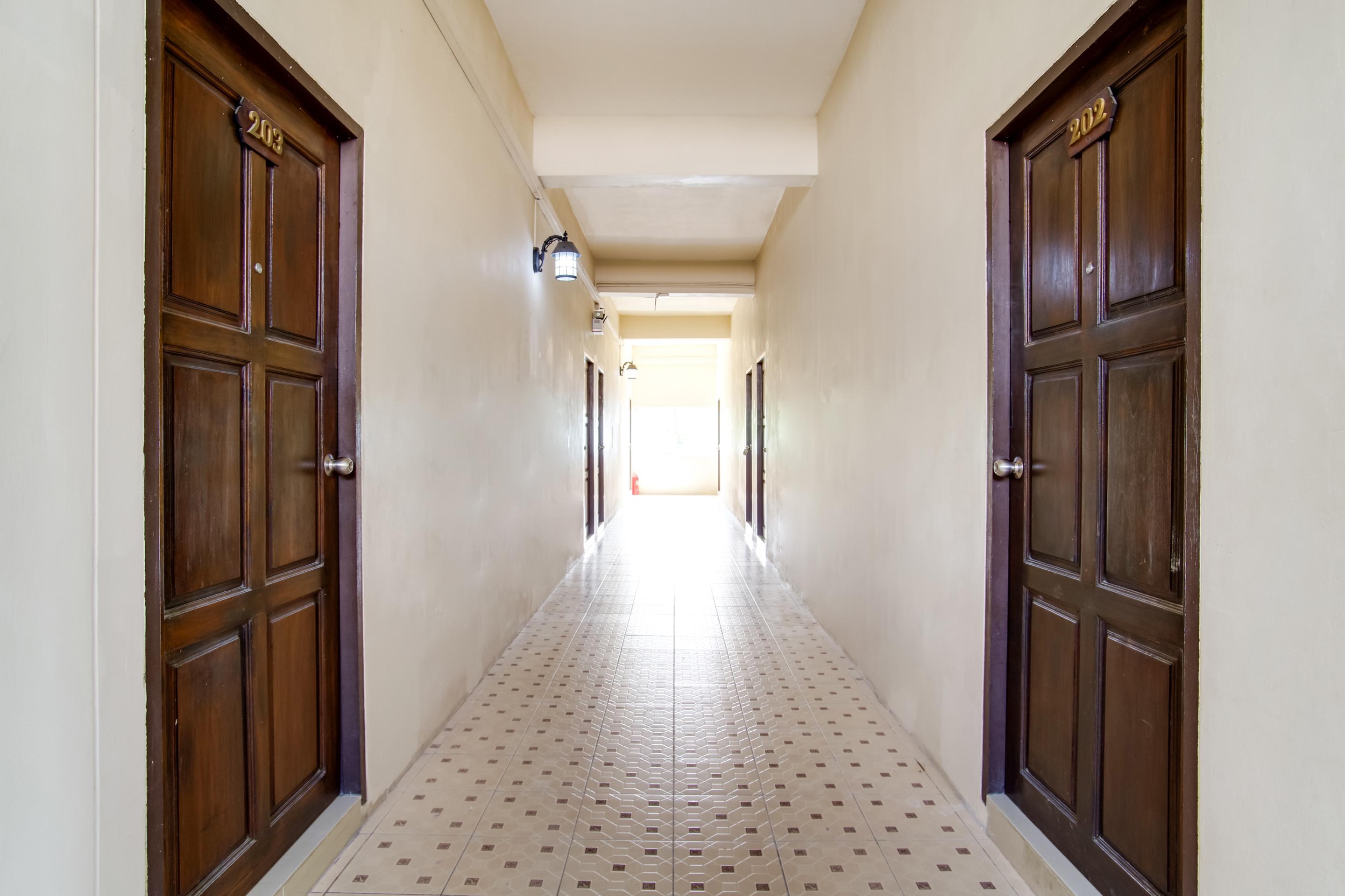 Oyo 384 Ban Sabaidee Otel Phra Nakhon Si Ayutthaya Dış mekan fotoğraf